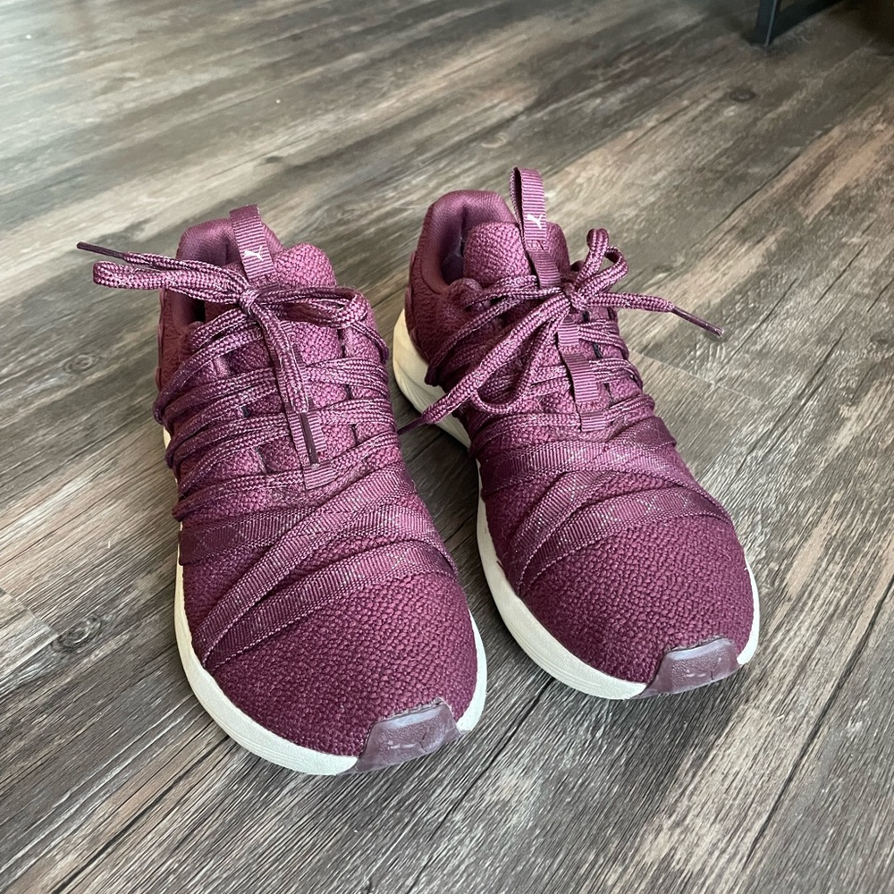 Puma tennis shoes